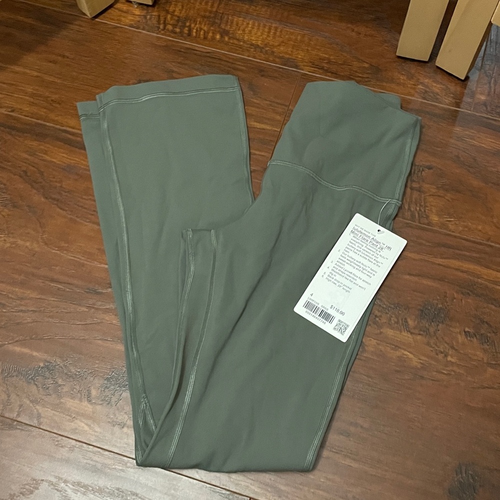 NWT lululemon align HR mini flare pant 28” grey sage green GRSG size 4